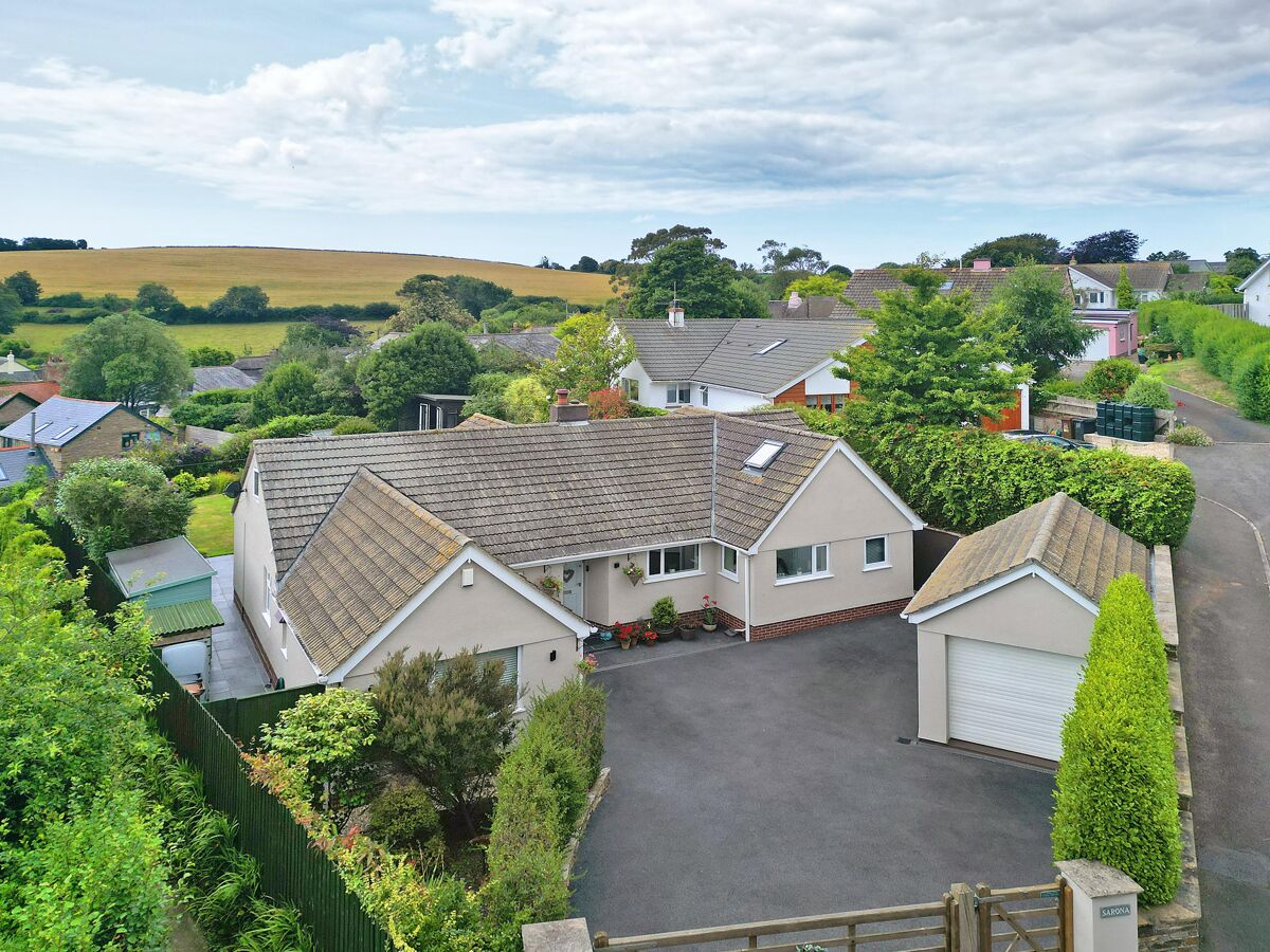 house for sale in Grenville Close, Stokenham, Kingsbridge, Devon, TQ7