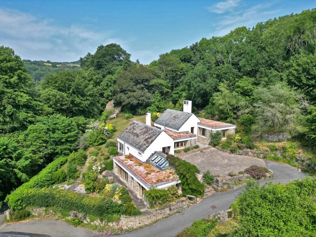 Image of Mapstone Hill, Lustleigh, Newton Abbot, Devon, TQ13