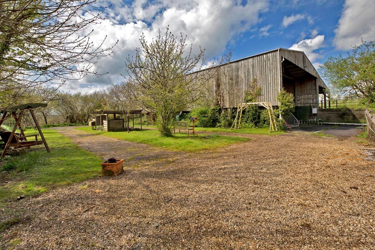 house for sale in Milton Combe, Yelverton, Devon, PL20 EXE012366740