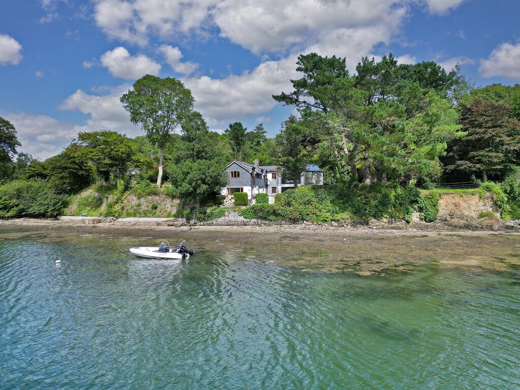 Image of Cliff, Lostwithiel, Cornwall, PL22