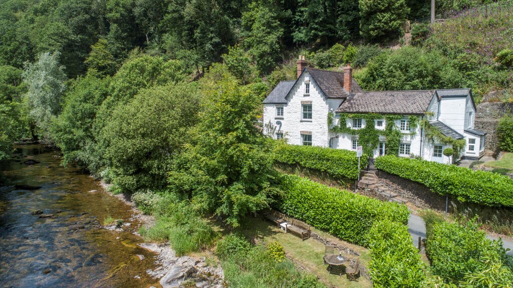 Image of Northmoor Road, Dulverton, Somerset, TA22