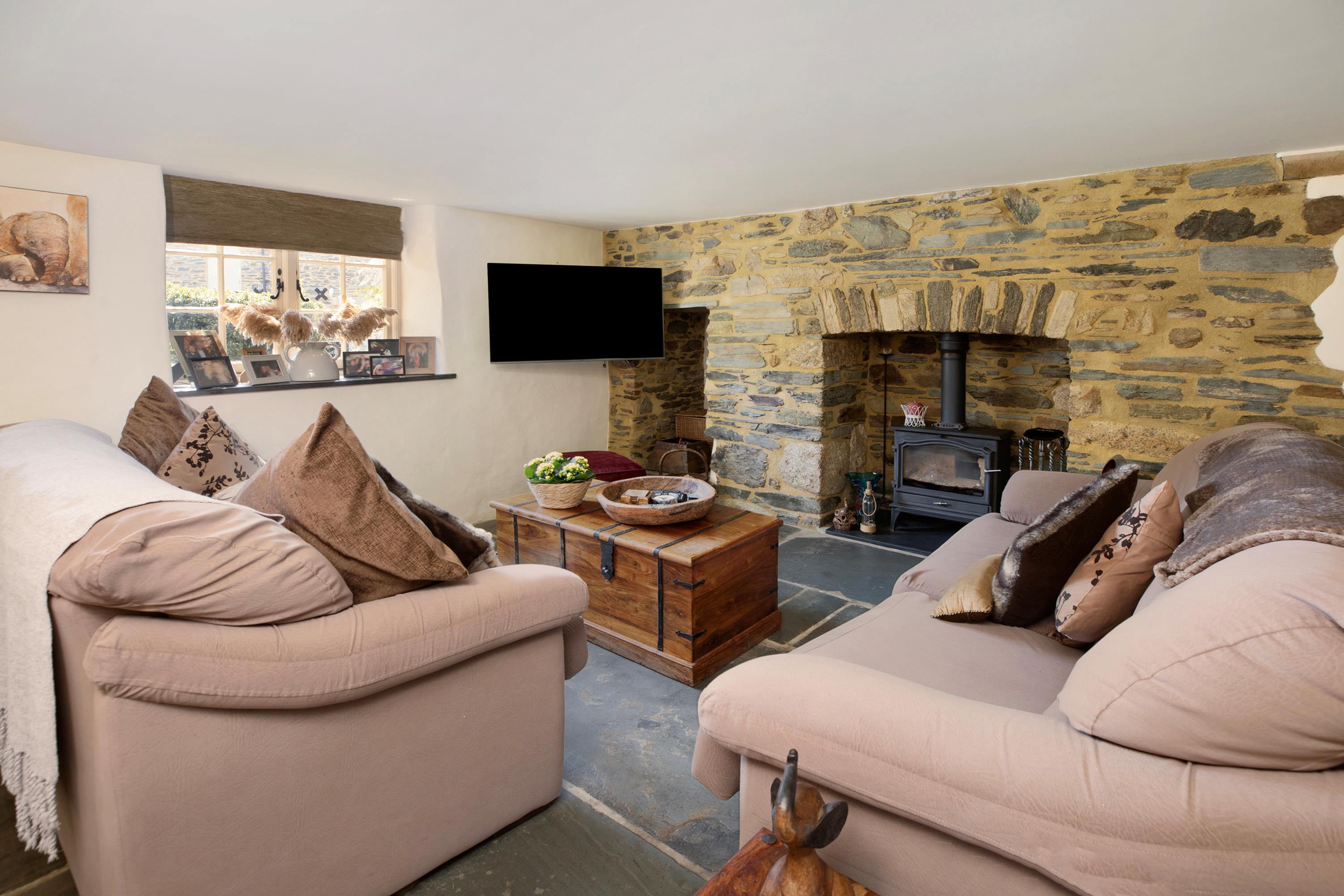 A Bucolic Oasis Amidst the Rolling Downs 2