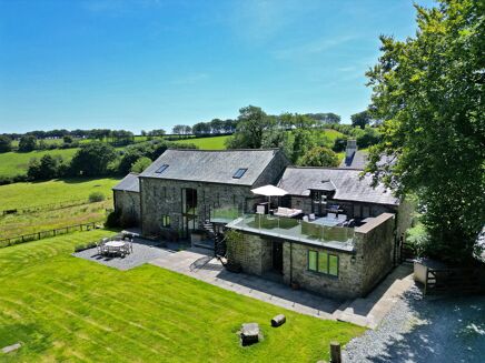 Picture of 5 bedroom barn conversion for sale.