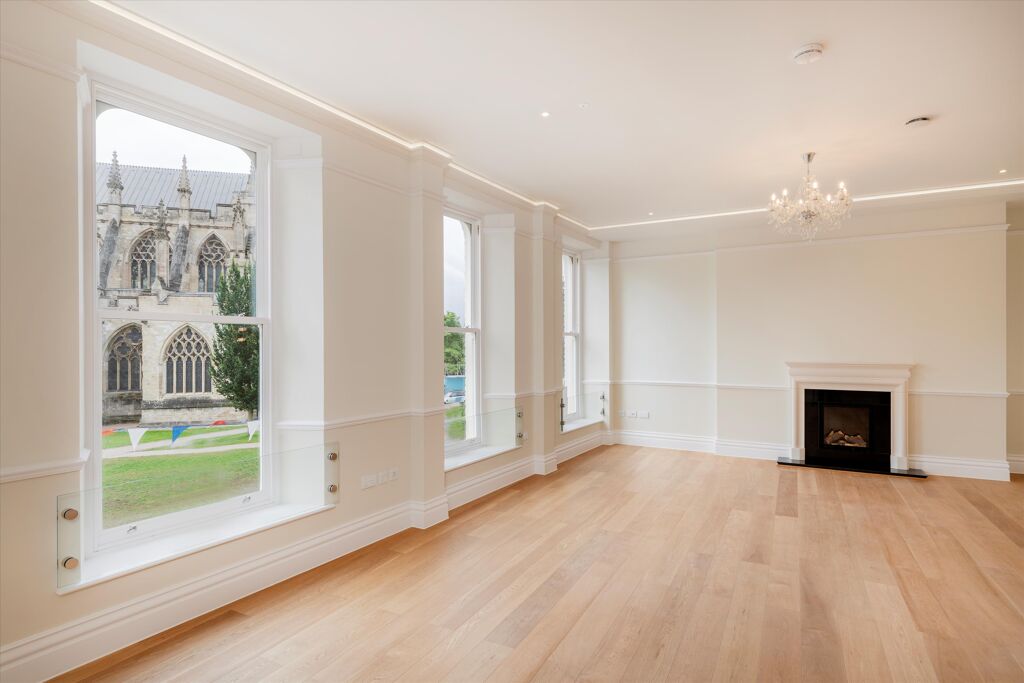 Image of Cathedral Yard, Exeter, EX1