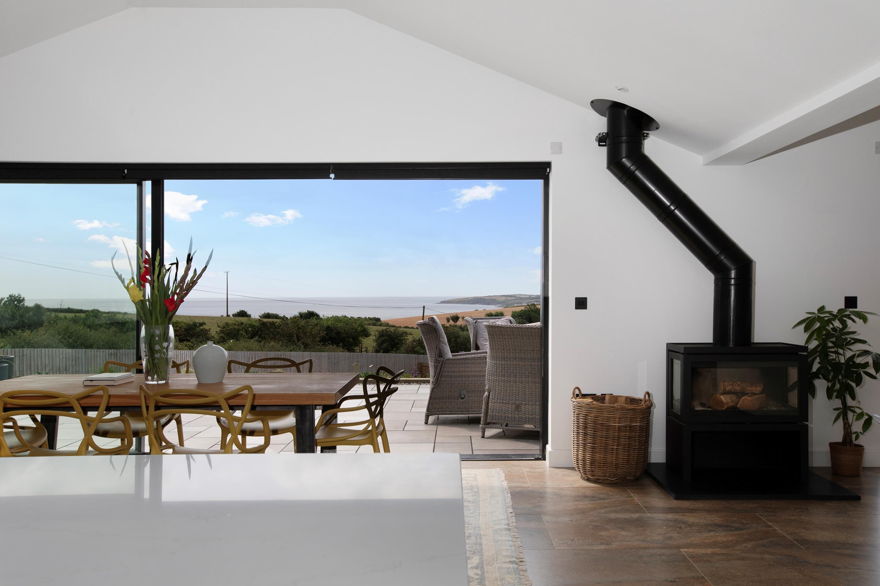 Knight Frank Property exe012503711 image 2