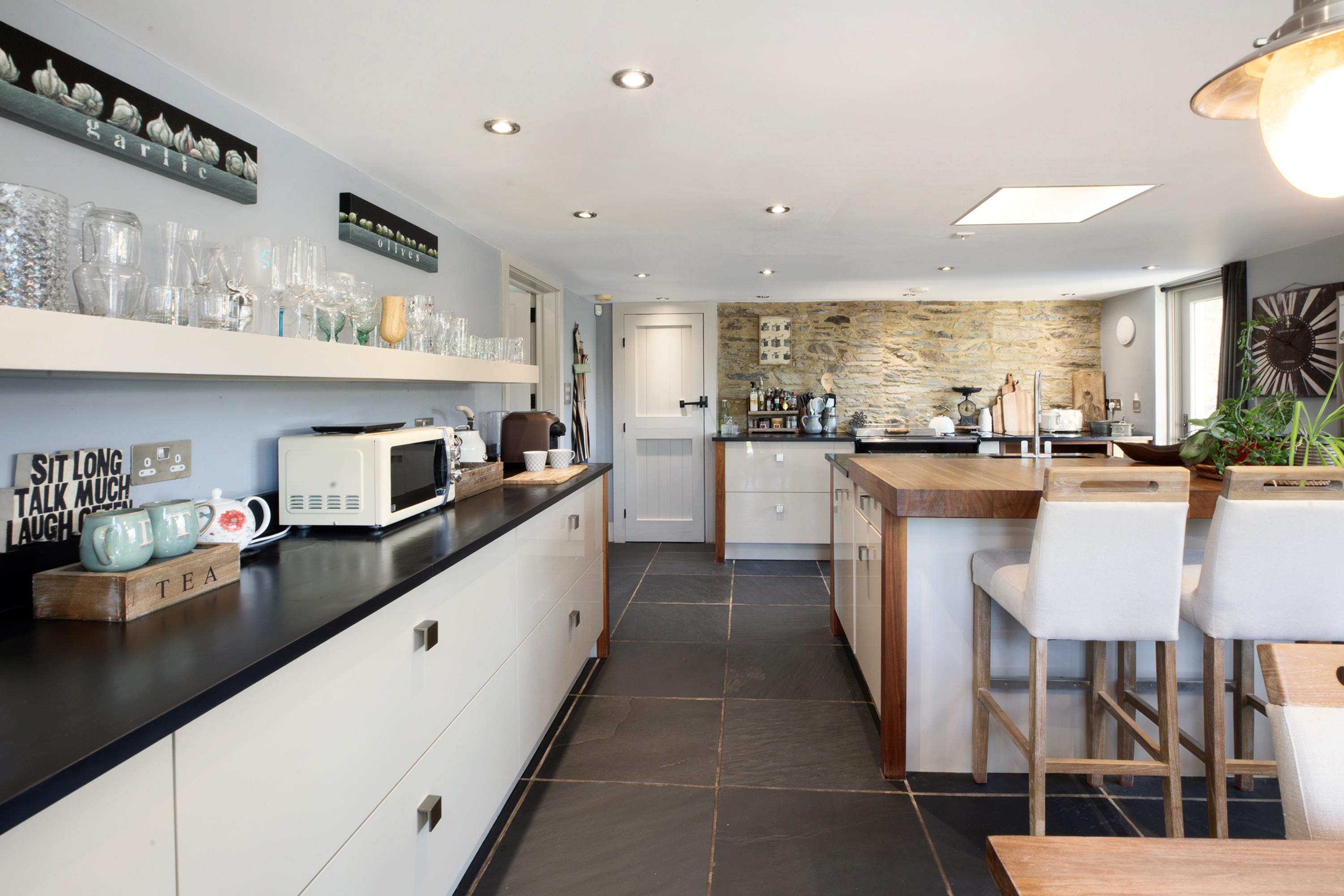 A Verdant Countryside Sanctuary 3