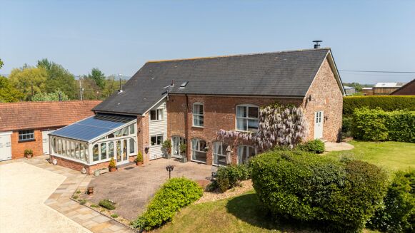 Picture of 5 bedroom house for sale.
