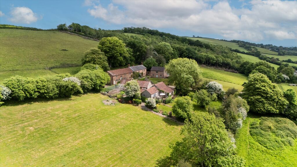 Image of Shillingford, Tiverton, Devon, EX16