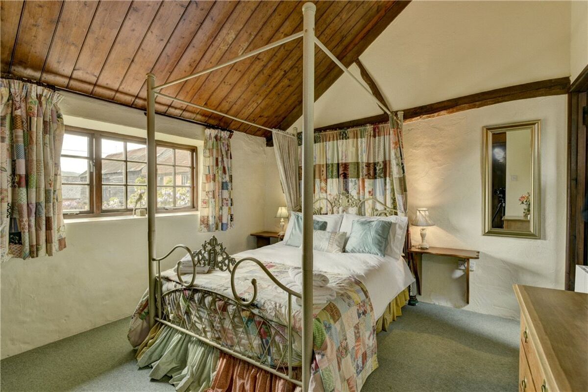 house for sale in Sidmouth, Devon, EX10 EXE070397 Knight