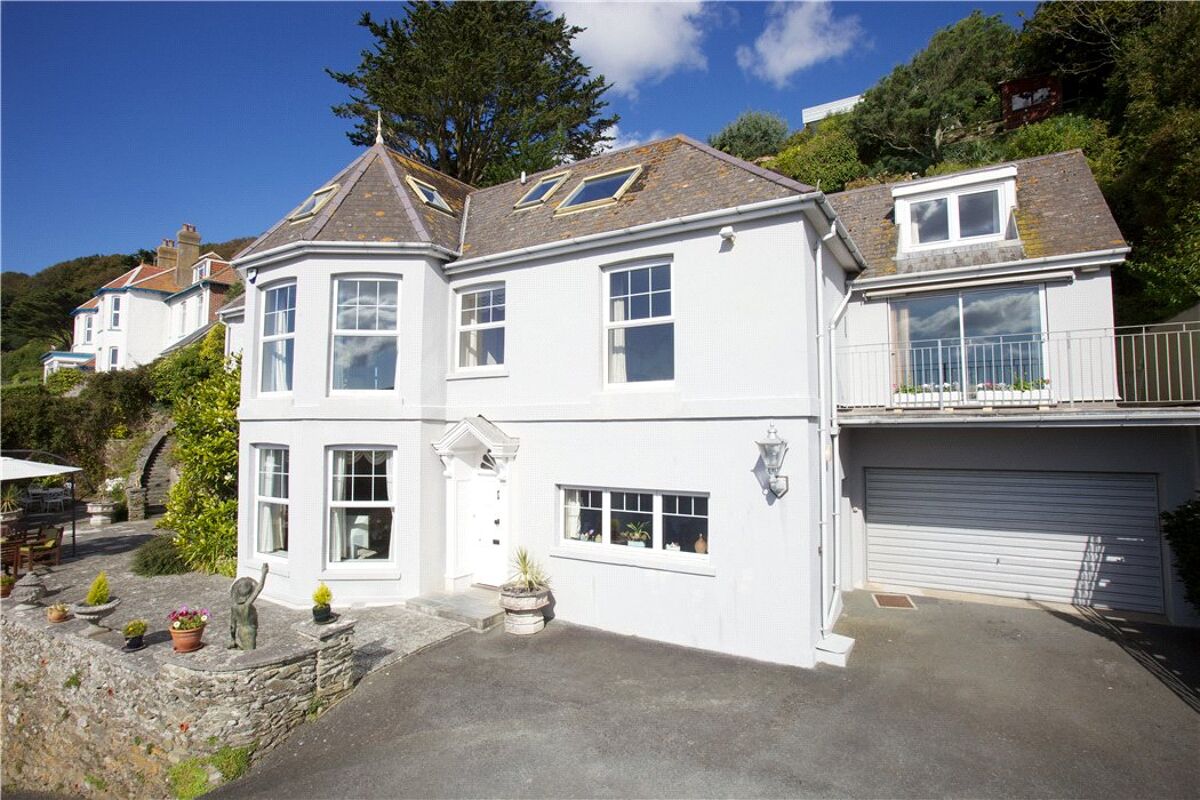 house for sale in Road, Devon, TQ8 EXE110228