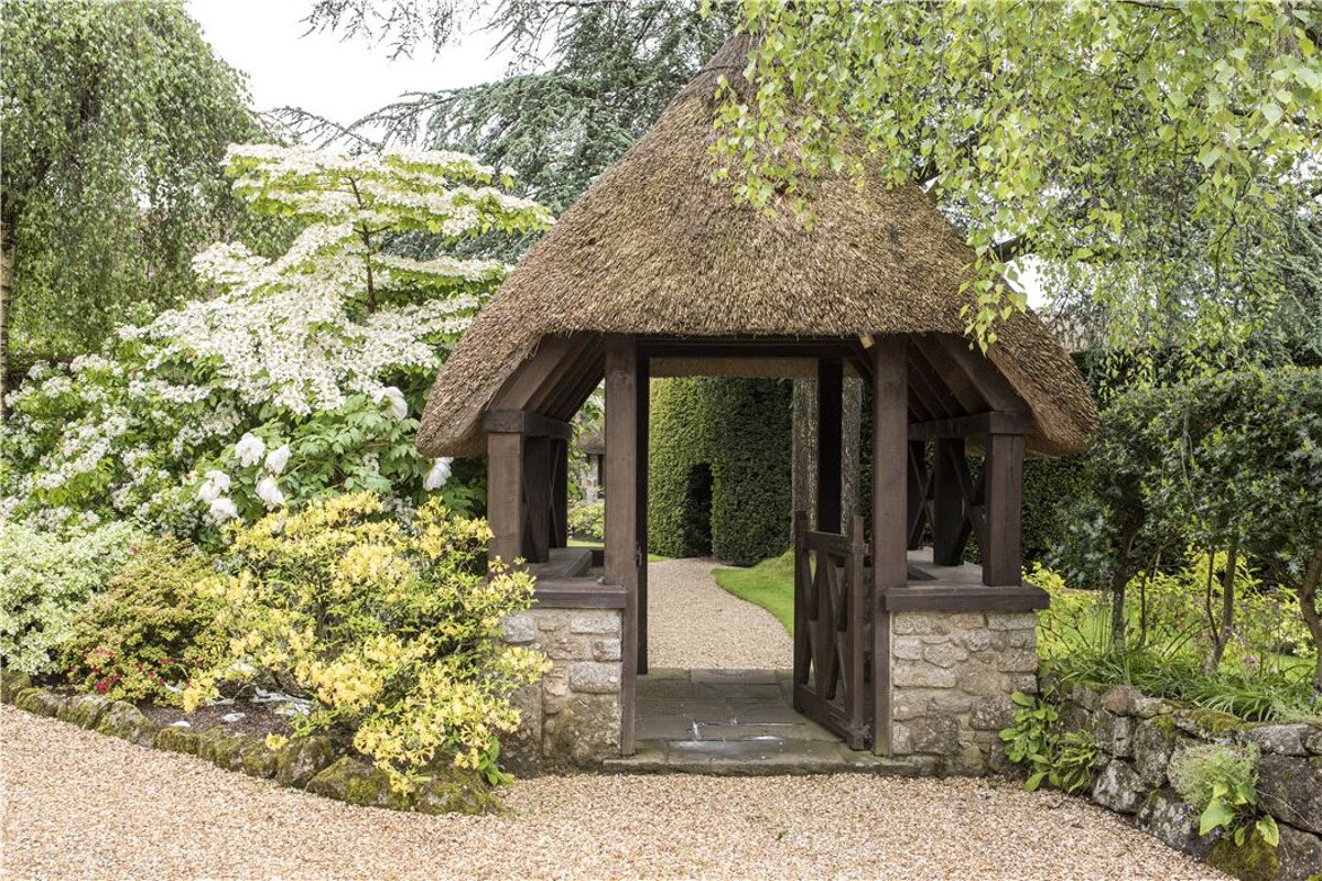 house for sale in Lustleigh, Newton Abbot, Devon, TQ13 EXE110243