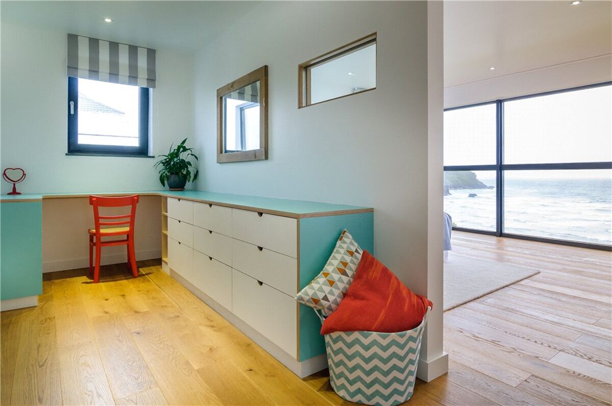 house for sale in Tredragon Road, Mawgan Porth, Newquay, Cornwall, TR8