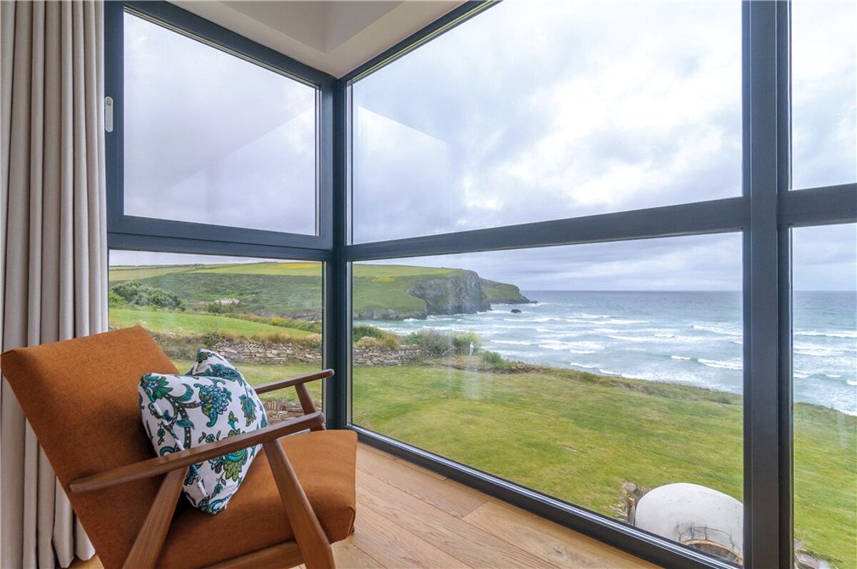 house for sale in Tredragon Road, Mawgan Porth, Newquay, Cornwall, TR8