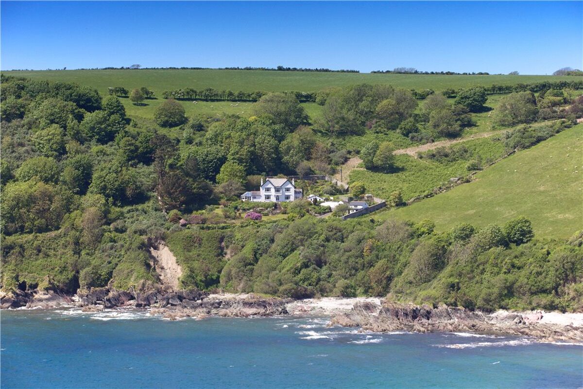 house for sale in Talland Bay, Looe, Cornwall, PL13 EXE130057