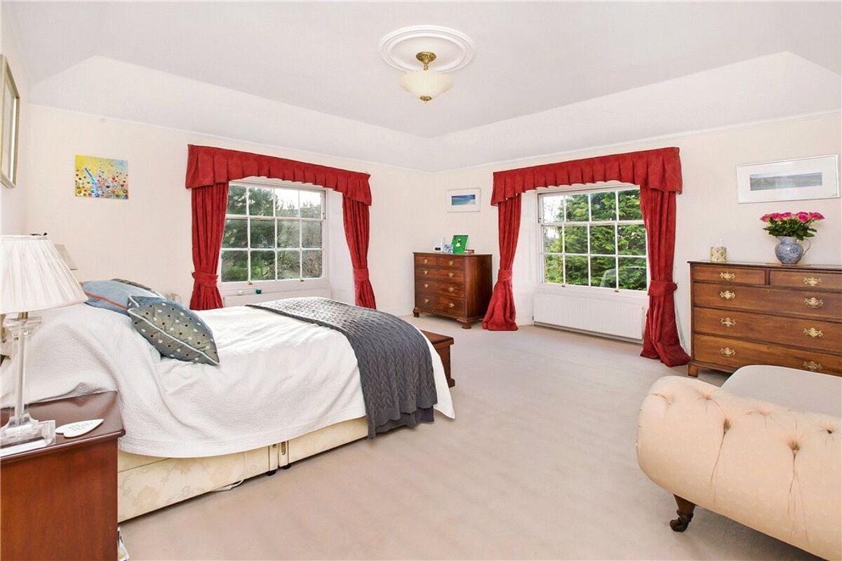 house for sale in Modbury, Ivybridge, Devon, PL21 EXE130102 Knight