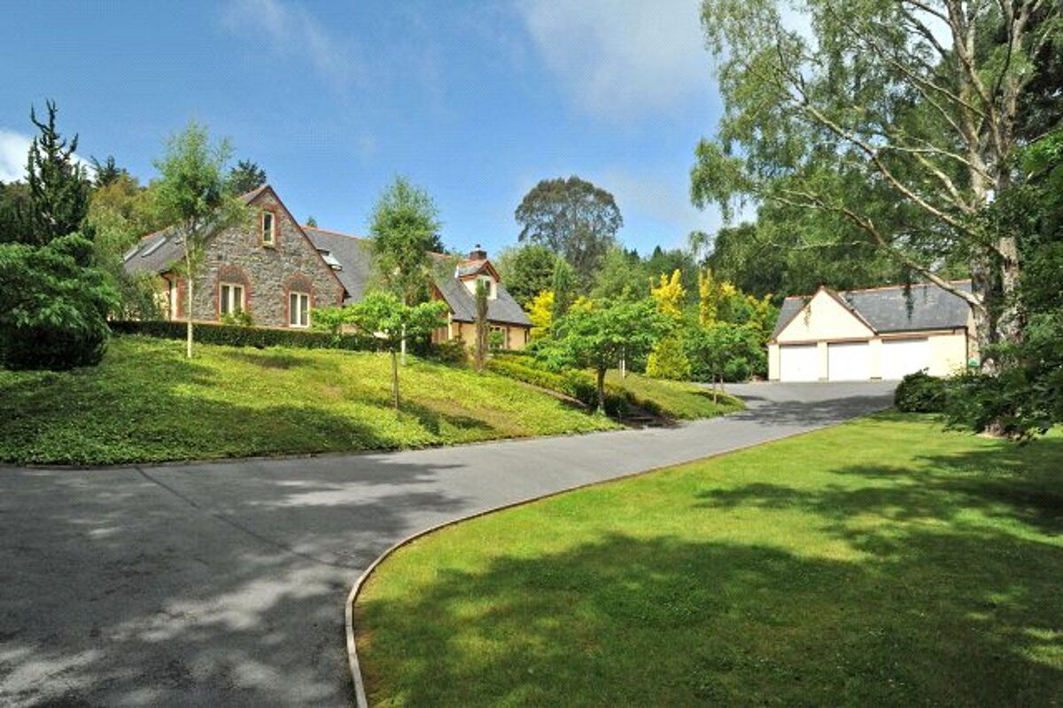 house for sale in Lowerdown, Bovey Tracey, Newton Abbot, Devon, TQ13