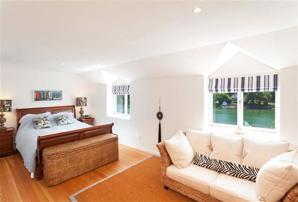 house for sale in Port Navas, Helford River, Falmouth, Cornwall, TR11