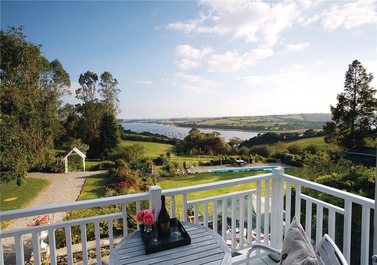 house for sale in Weir Quay, Yelverton, Devon, PL20. EXE130405