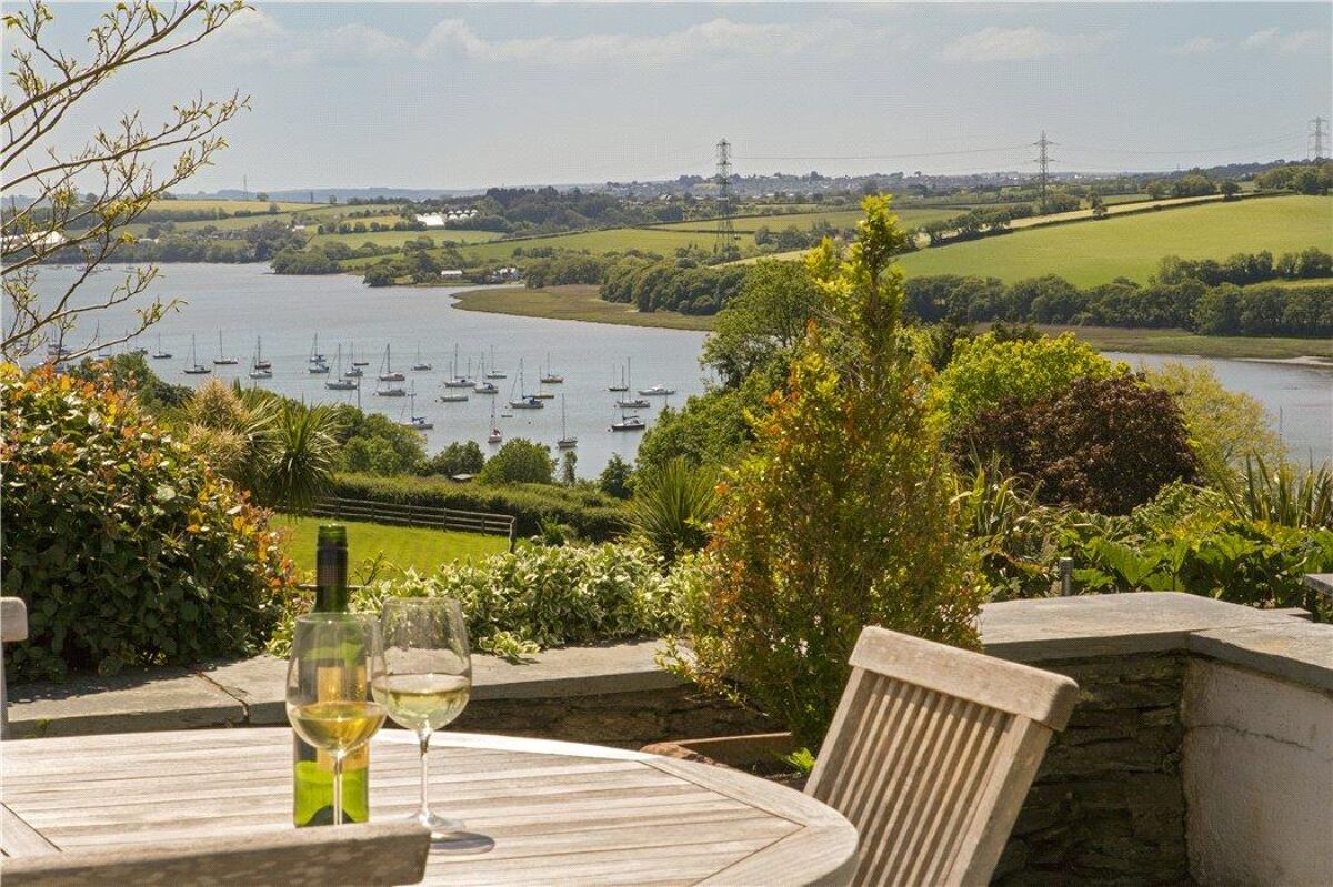 house for sale in Weir Quay, Yelverton, Devon, PL20. EXE130405