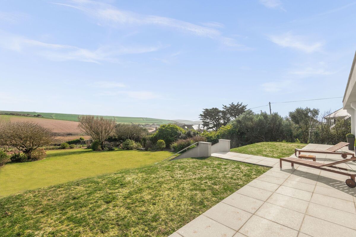 house for sale in Thurlestone, South Milton, Kingsbridge, Devon, TQ7 EXE130563 Knight Frank