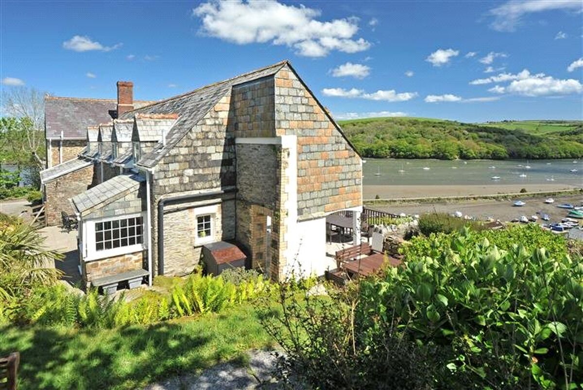 house for sale in Golant, Fowey, Cornwall, PL23 EXE130602 Knight Frank