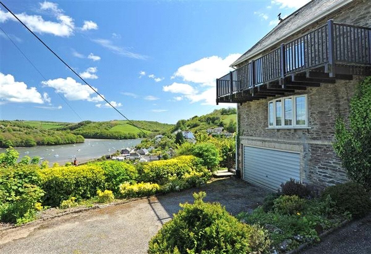 house for sale in Golant, Fowey, Cornwall, PL23 EXE130602 Knight Frank
