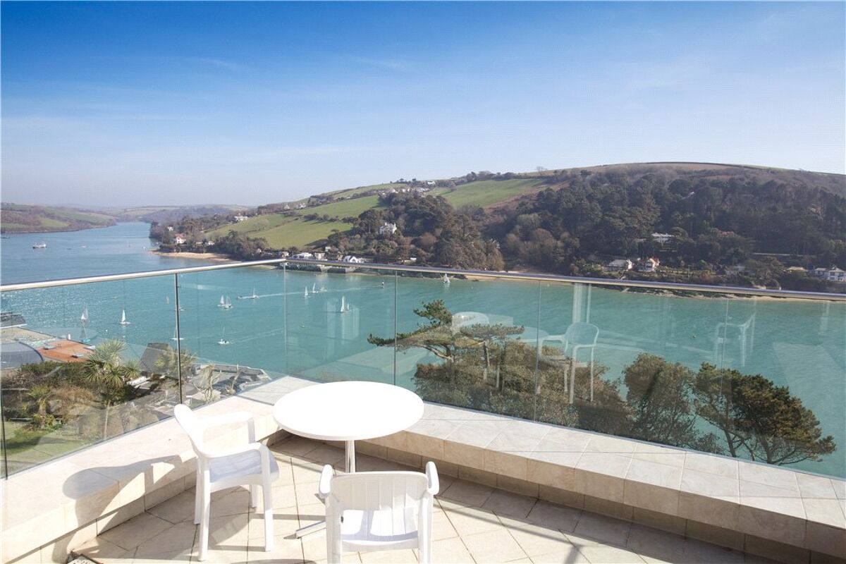 flat for sale in Hamstone Court, Cliff Road, Devon, TQ8
