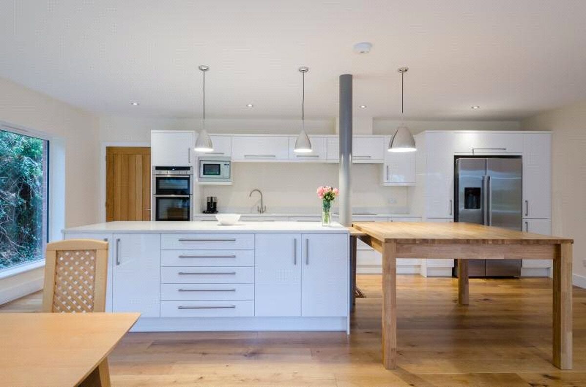 House For Sale In Hensleigh Drive St Leonards Exeter Devon EX2 house-for-sale-in-hensleigh-drive-st-leonards-exeter-devon-ex2