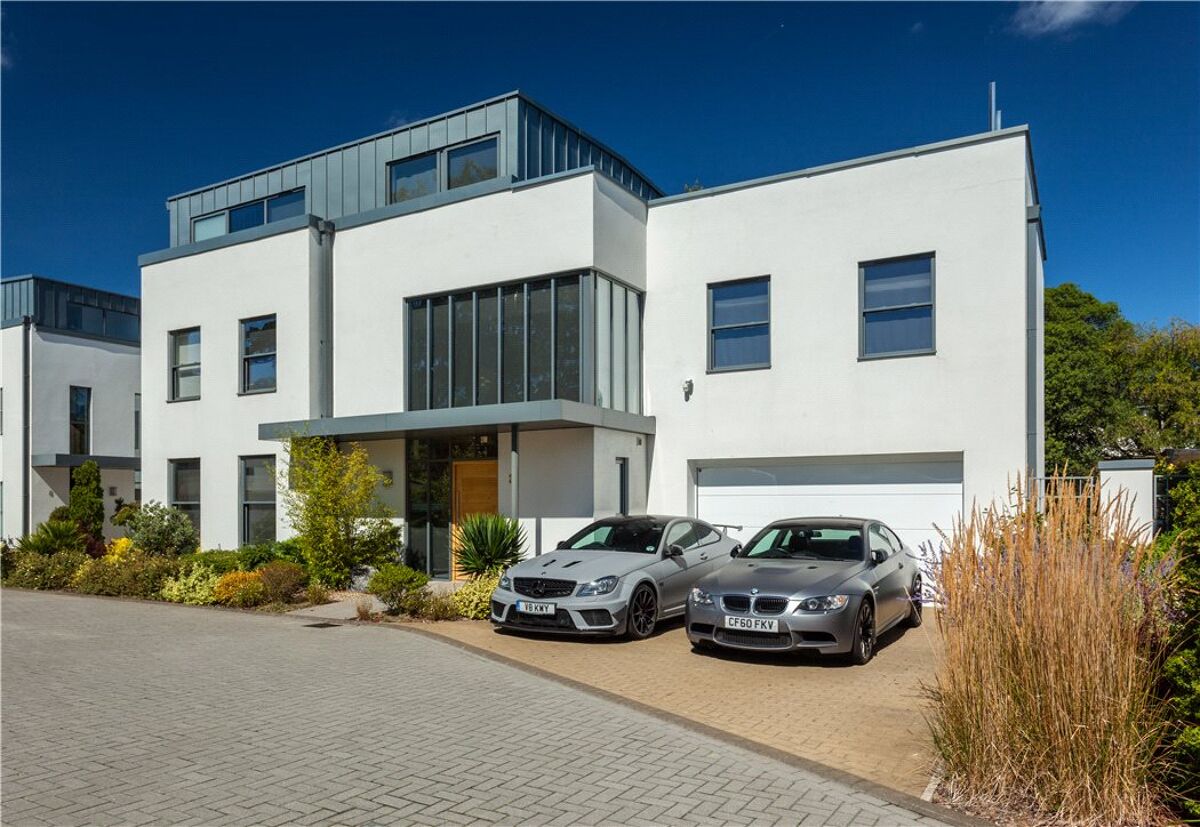 house for sale in The Lyndons, Lyndhurst Road, Exeter, Devon, EX2