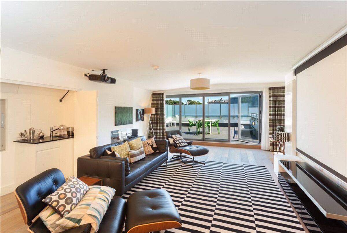 house for sale in The Lyndons, Lyndhurst Road, Exeter, Devon, EX2