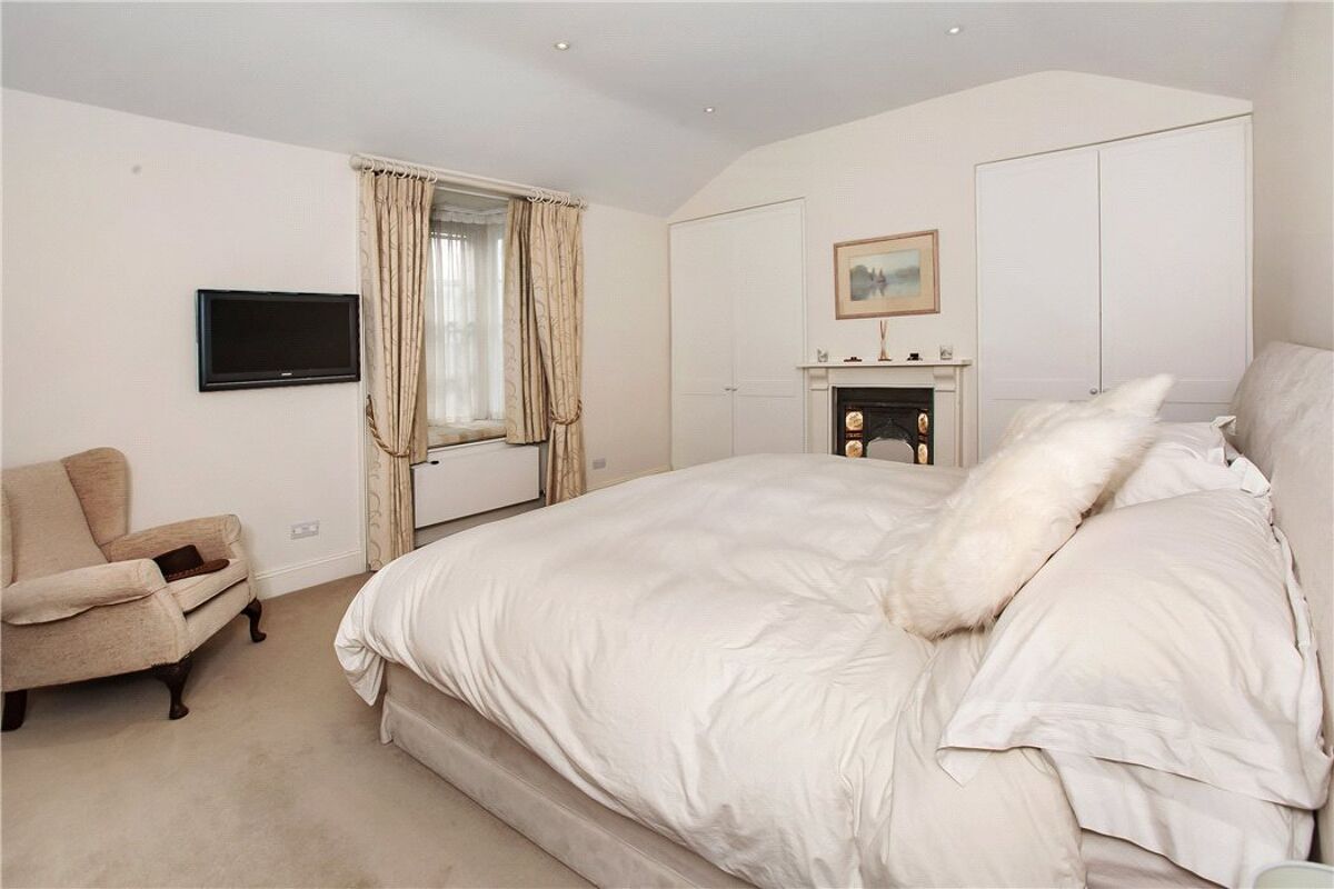 house for sale in St Leonards Road, Exeter, Devon, EX2 EXE170281