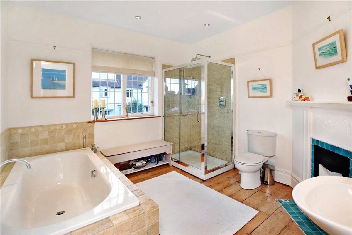 house for sale in Thornton Hill, Exeter, Devon, EX4 EXE170408