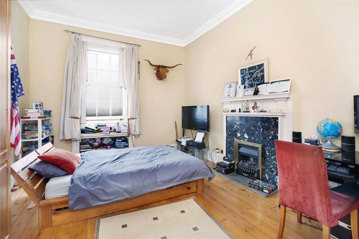 flat for sale in The Retreat, The Retreat Drive, Topsham, Devon, EX3 EXE180116 Knight Frank