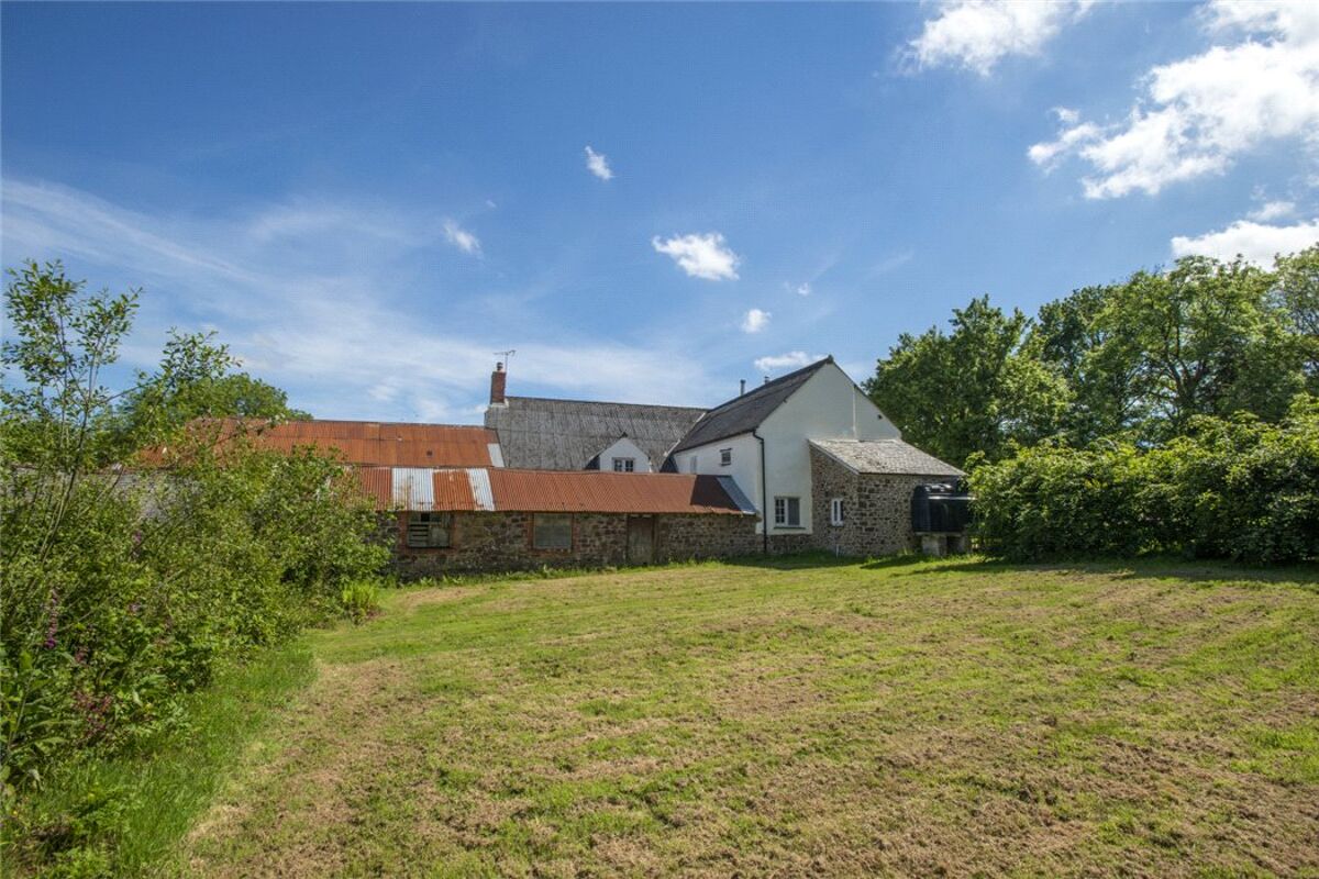 house for sale in East Worlington, Crediton, Devon, EX17 EXE180259