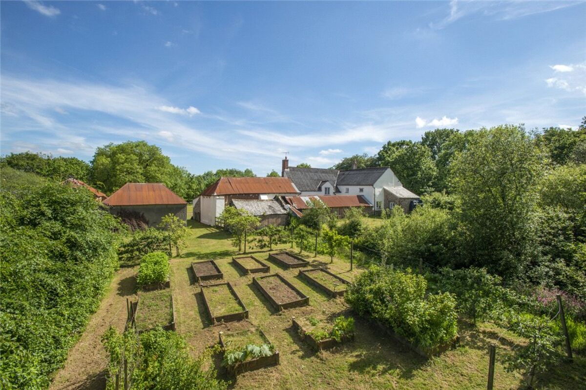 house for sale in East Worlington, Crediton, Devon, EX17 EXE180259