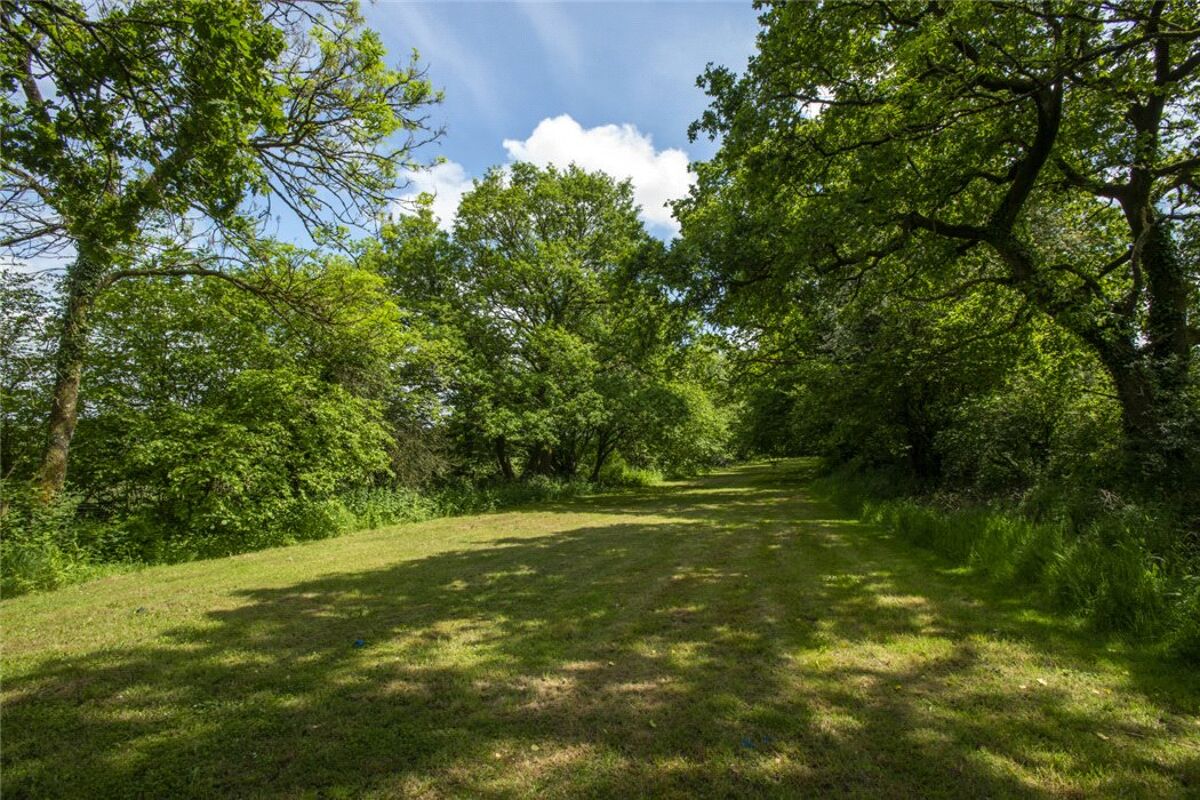 house for sale in East Worlington, Crediton, Devon, EX17 EXE180259