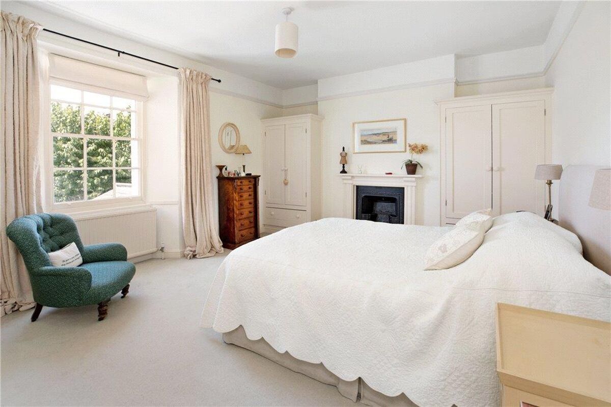 house for sale in Lyndhurst Road, Exeter, Devon, EX2 EXE180403