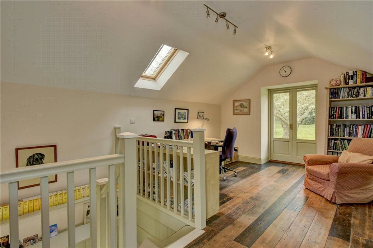 house for sale in Red Ball, Wellington, Devon, TA21 EXE180405