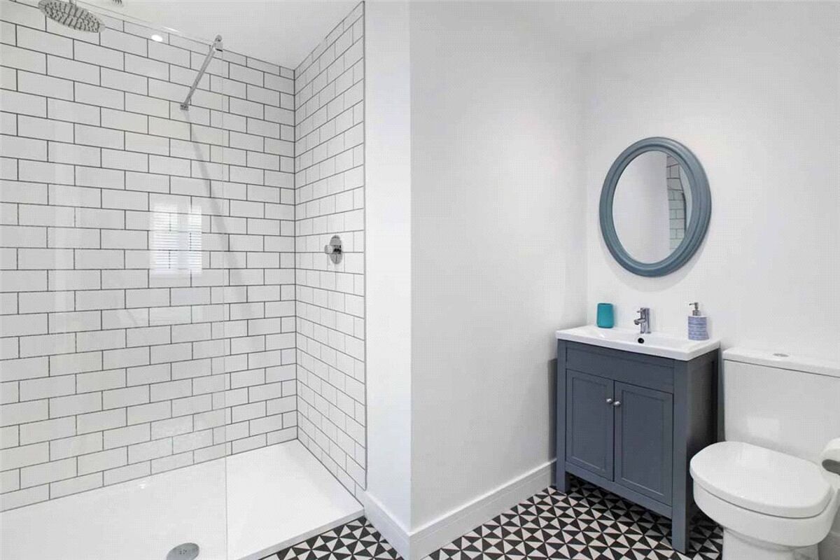 house for sale in Iona Avenue, Exmouth, Devon, EX8 EXE190198 Knight