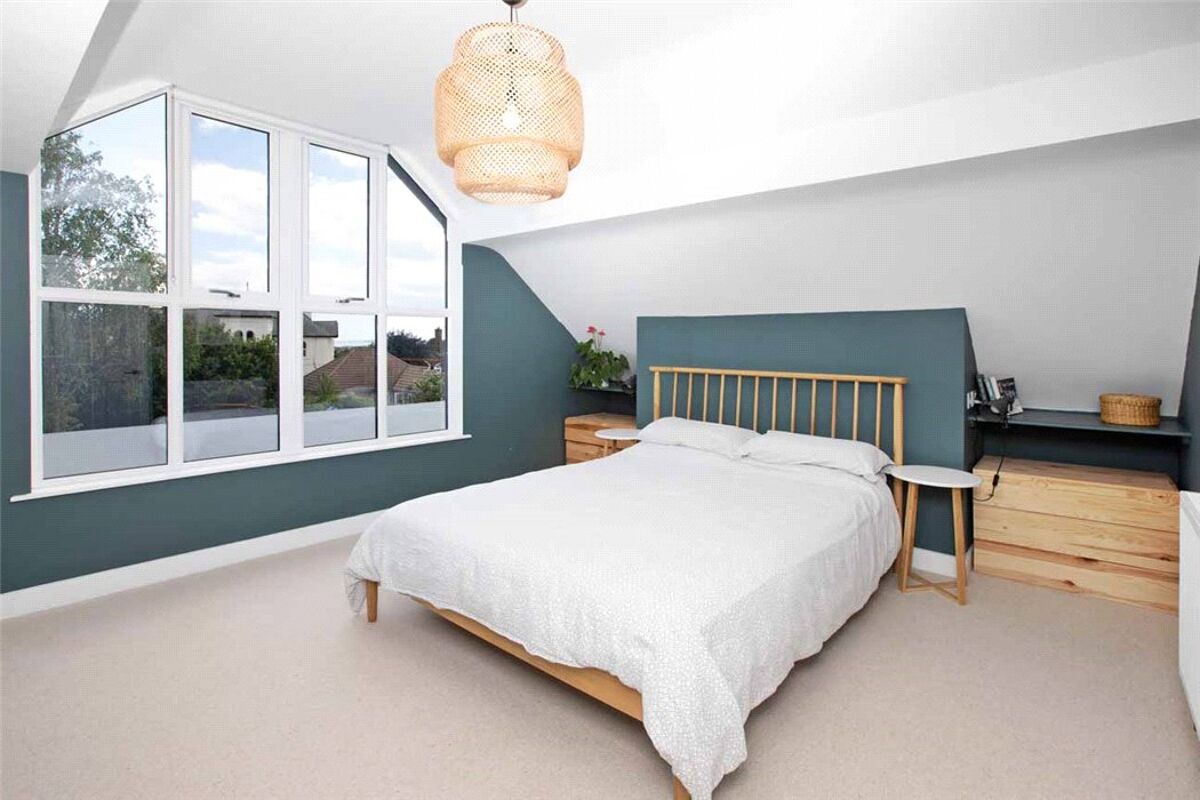 house for sale in Iona Avenue, Exmouth, Devon, EX8 EXE190198 Knight