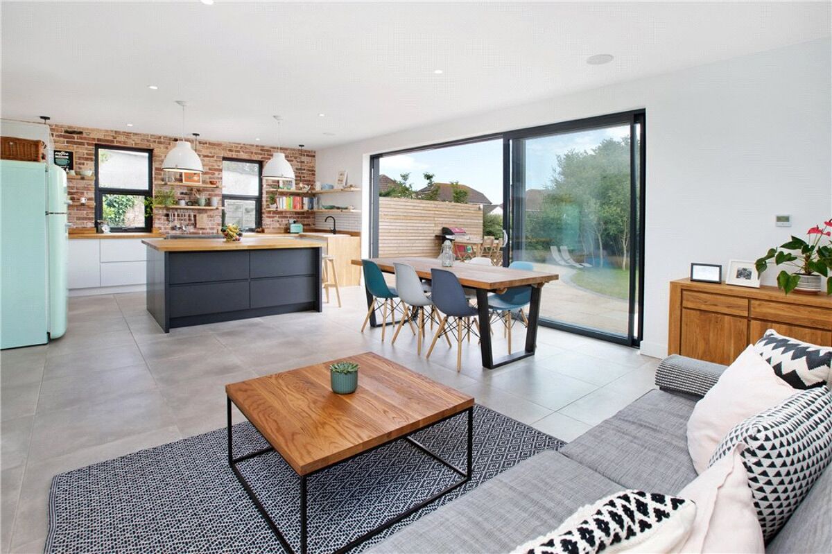 house for sale in Iona Avenue, Exmouth, Devon, EX8 EXE190198 Knight