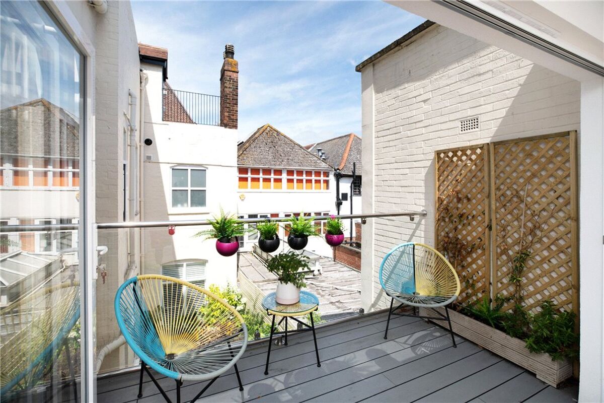 Property for sale Cathedral Yard, Exeter, Devon, EX1 Knight Frank