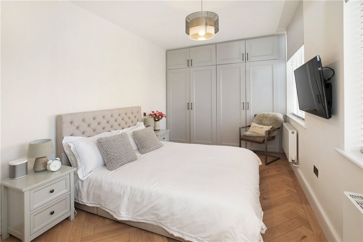 Property for sale Cathedral Yard, Exeter, Devon, EX1 Knight Frank