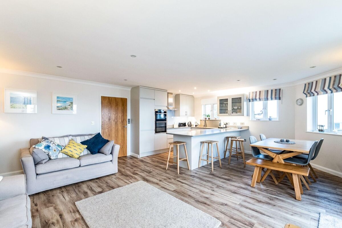 Immobilien zum Kauf Trevose Lodge, Constantine Bay, Padstow, Cornwall, PL28 Knight Frank