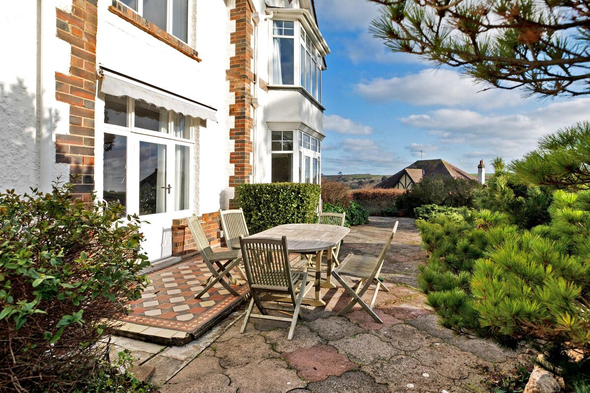 house for sale in Merrion Avenue, Exmouth, Devon, EX8 EXE200040