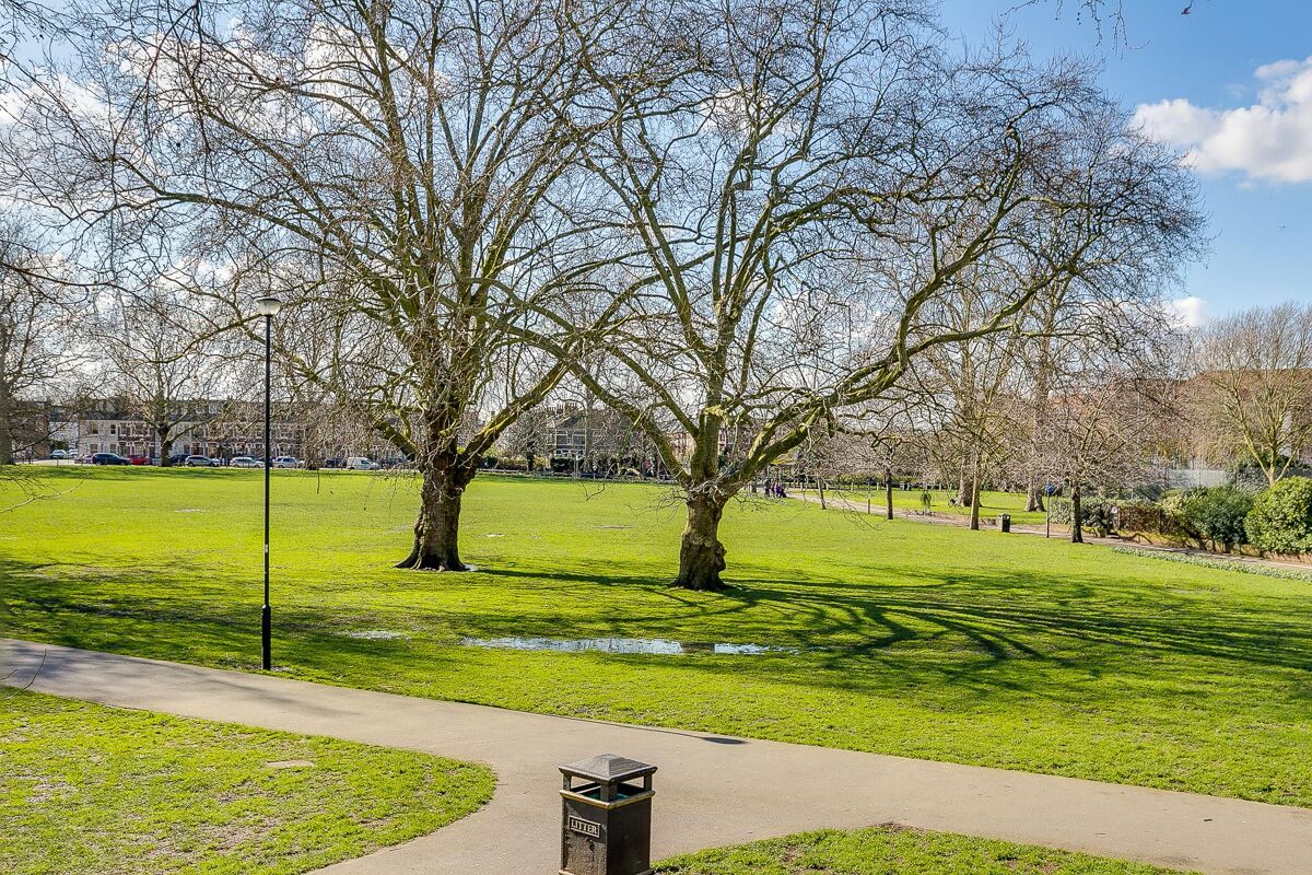 house for sale in Musgrave Crescent, London, SW6 FLH012013866