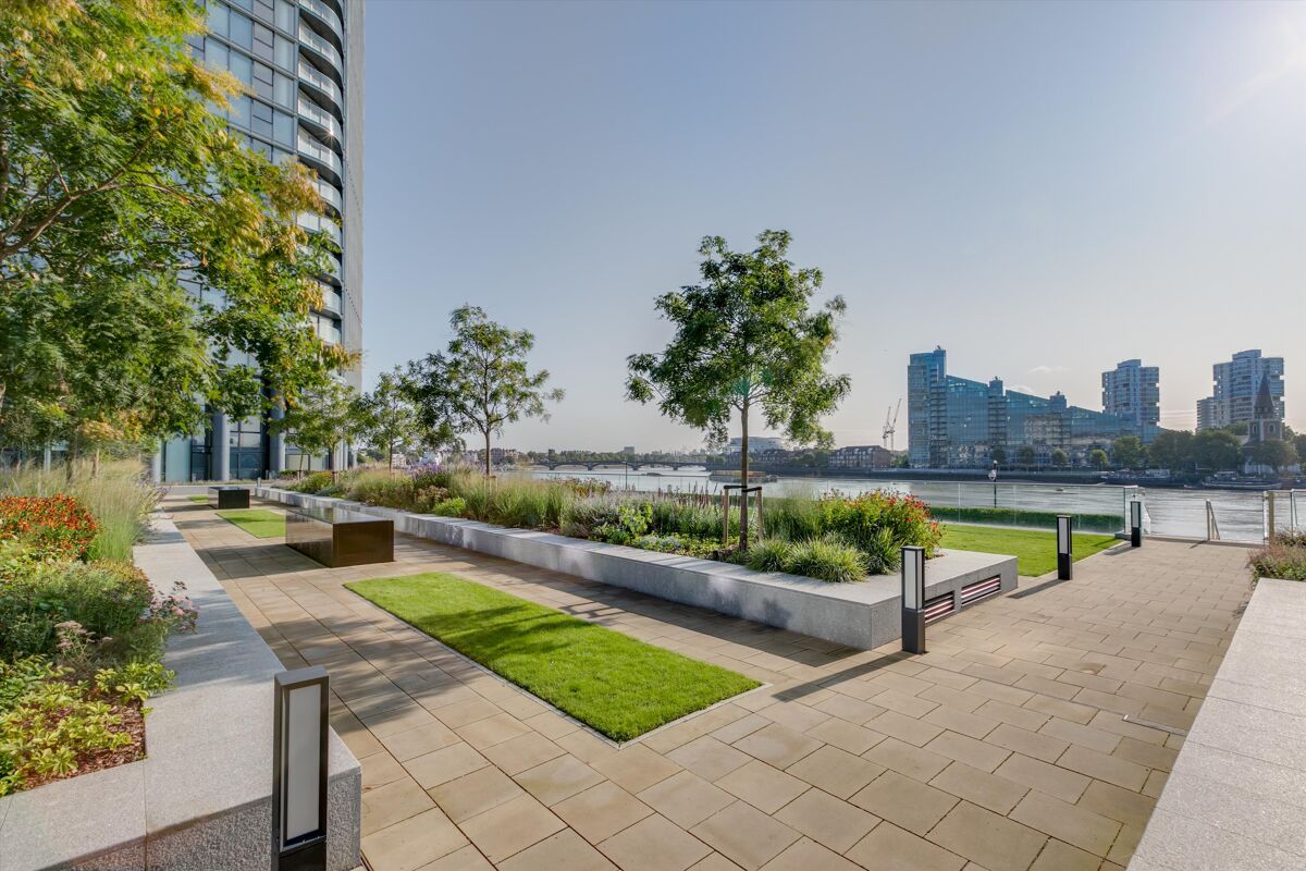 flat for sale in Chelsea Waterfront, London, SW10. FLH012014632