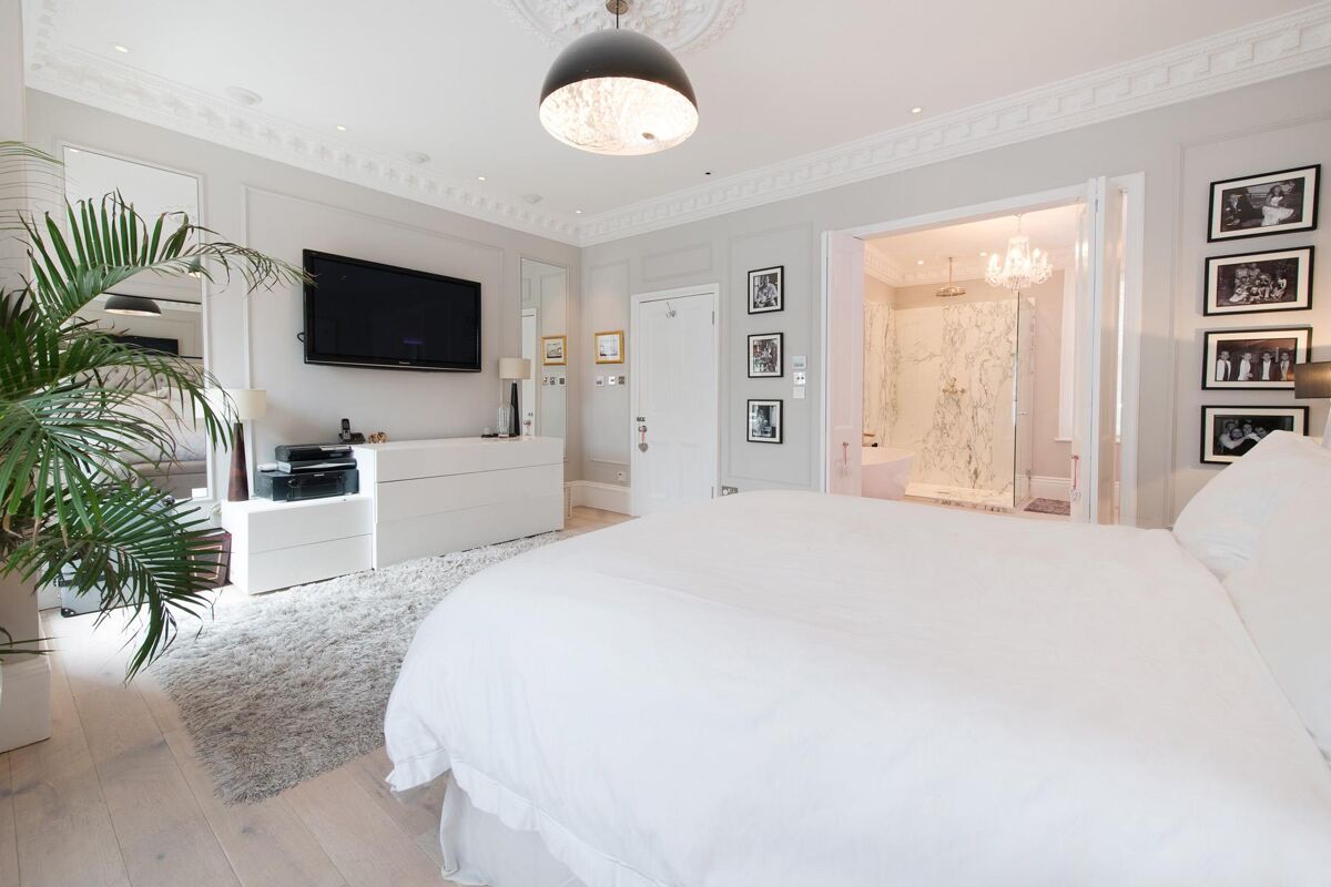 house for sale in Wandsworth Bridge Road, Fulham, London, SW6