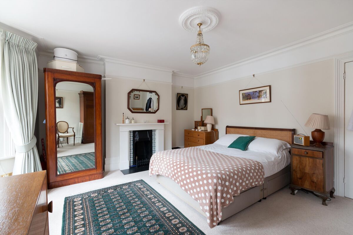 house for sale in Munster Road, Fulham, SW6 FLH012053626 Knight Frank