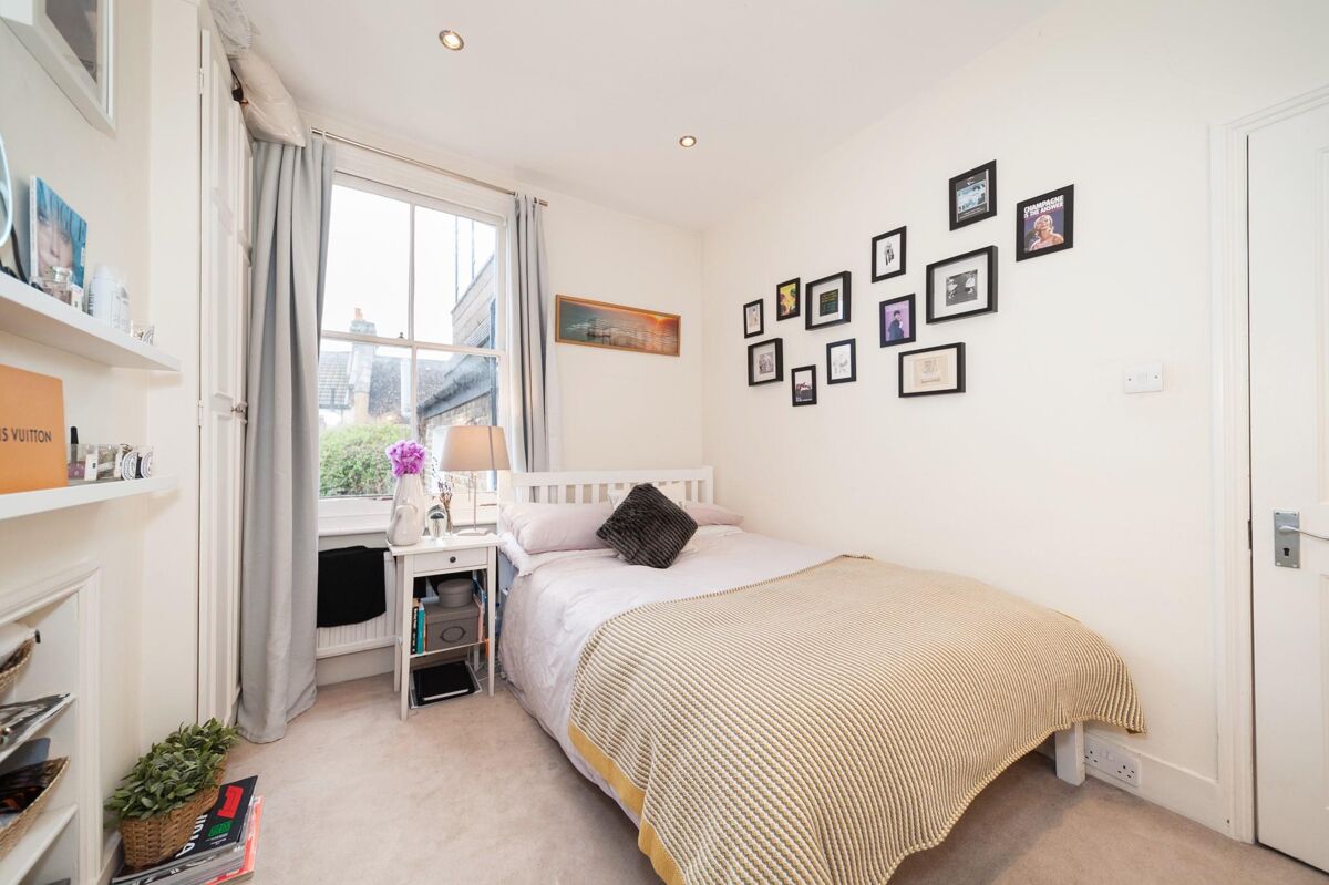 flat for sale in Rosaline Road, Fulham, SW6 FLH012059732 Knight Frank